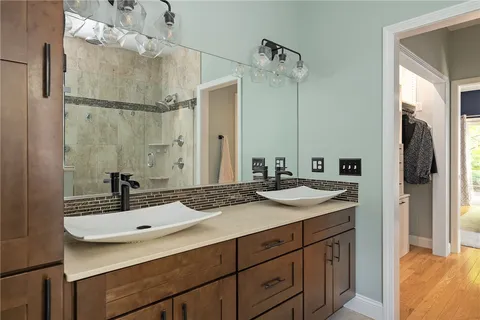 $900,000 | 23 Crest Circle, Smithfield, RI 02917