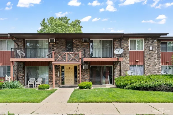 $139,900 | 247 North Neltnor Boulevard, Unit H1C, West Chicago, IL 60185