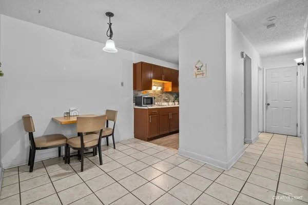 $139,900 | 247 North Neltnor Boulevard, Unit H1C, West Chicago, IL 60185