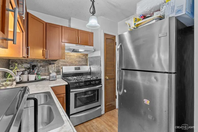 $139,900 | 247 North Neltnor Boulevard, Unit H1C, West Chicago, IL 60185