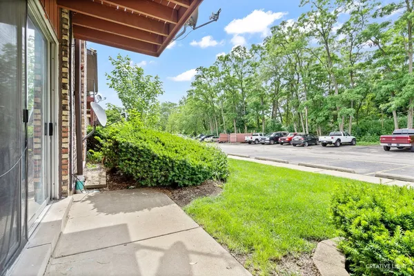 $139,900 | 247 North Neltnor Boulevard, Unit H1C, West Chicago, IL 60185