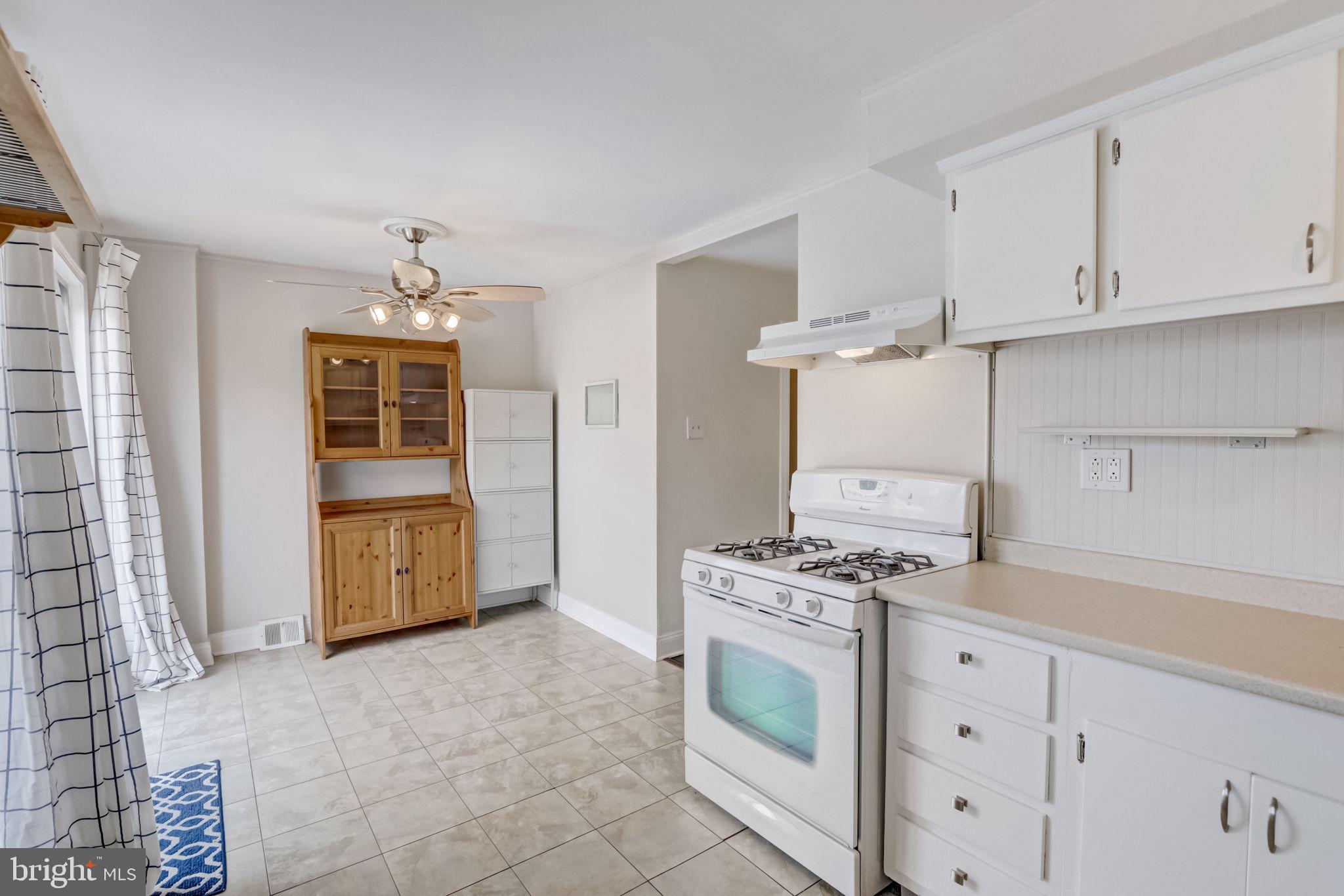 11726 Lanett Road Philadelphia, PA 19154 - Photo 17 of 44 Gallery Image 17