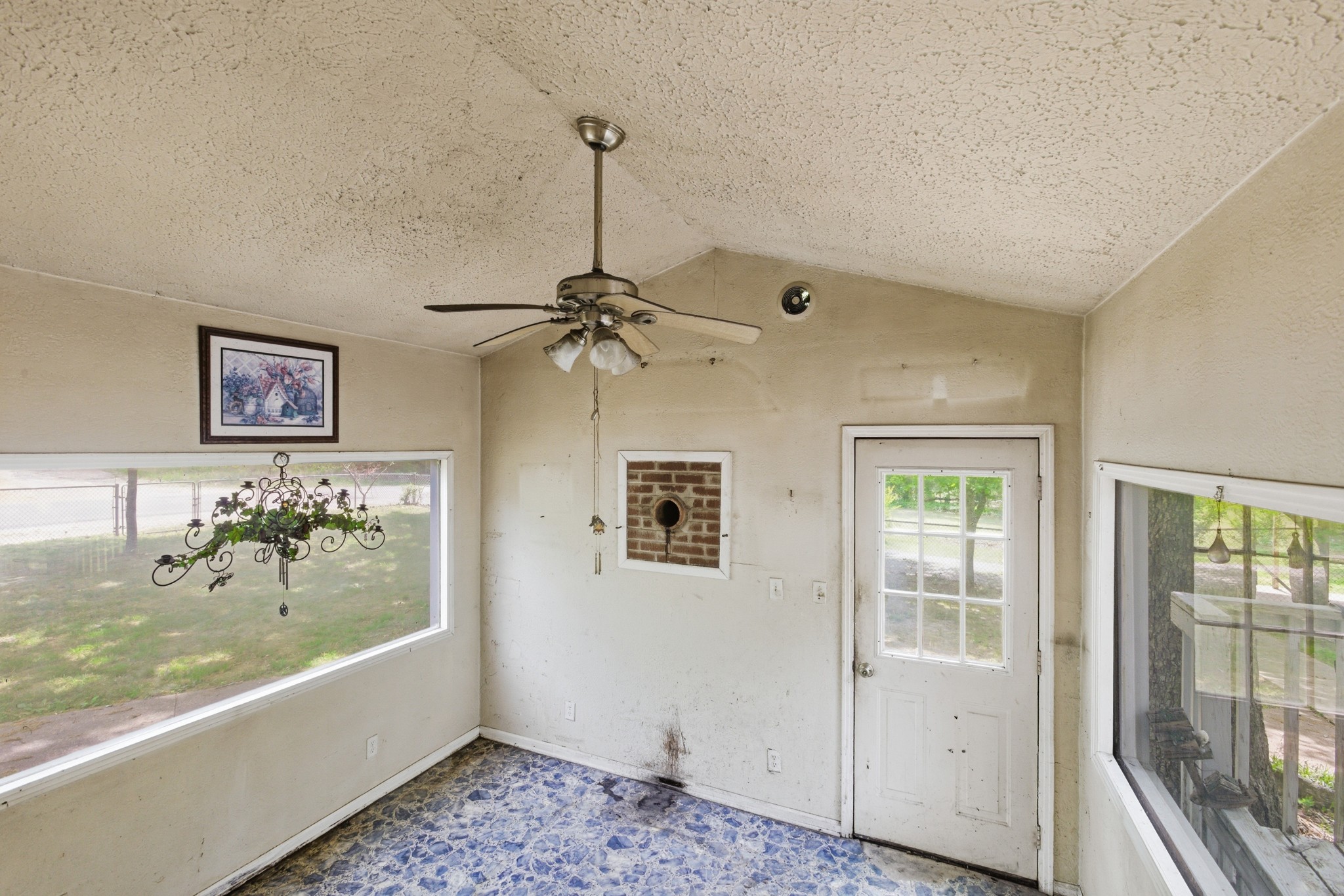 10075 Buckner Ridge Road Bon Aqua, TN 37025 - Photo 17 of 20