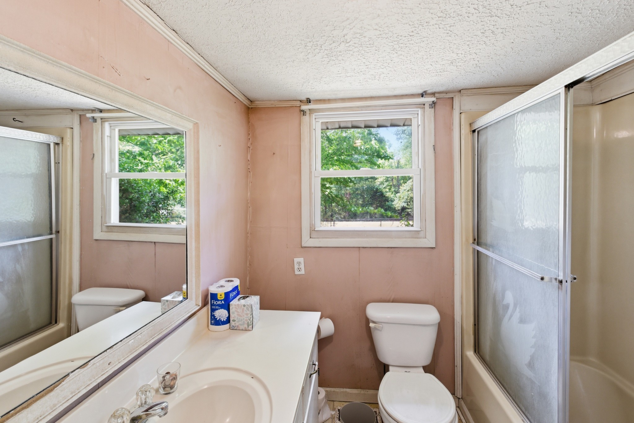 10075 Buckner Ridge Road Bon Aqua, TN 37025 - Photo 19 of 20 a bathroom with a toilet sink and tub