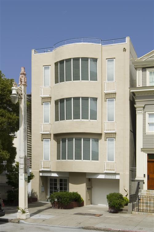 Welcome to 2918 Van Ness! Great three unit building on the quiet end of Van Ness Ave.