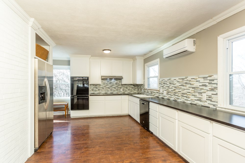 1215 Windsor Road Harrisonburg, VA 22801 - Photo 2 of 48 Gallery Image 2