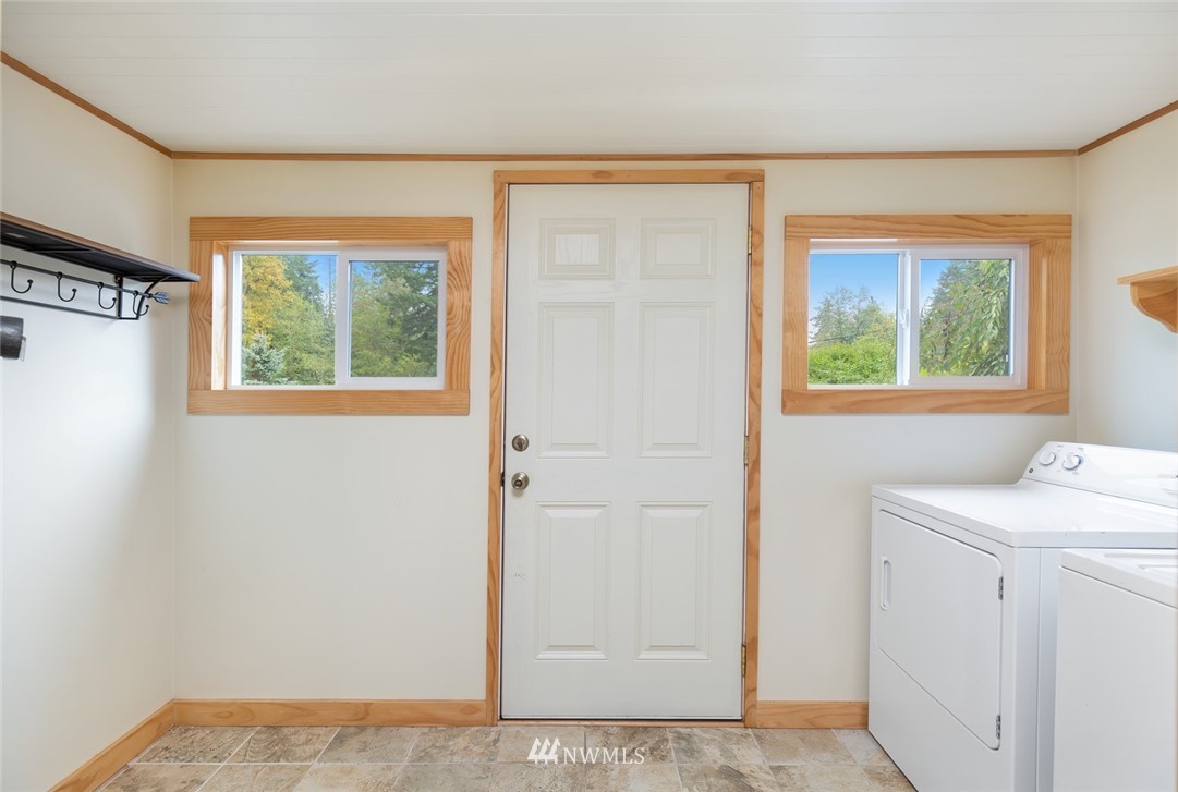 10429 Littlerock Road Southwest Olympia, WA 98512 - Photo 11 of 17 Gallery Image 11