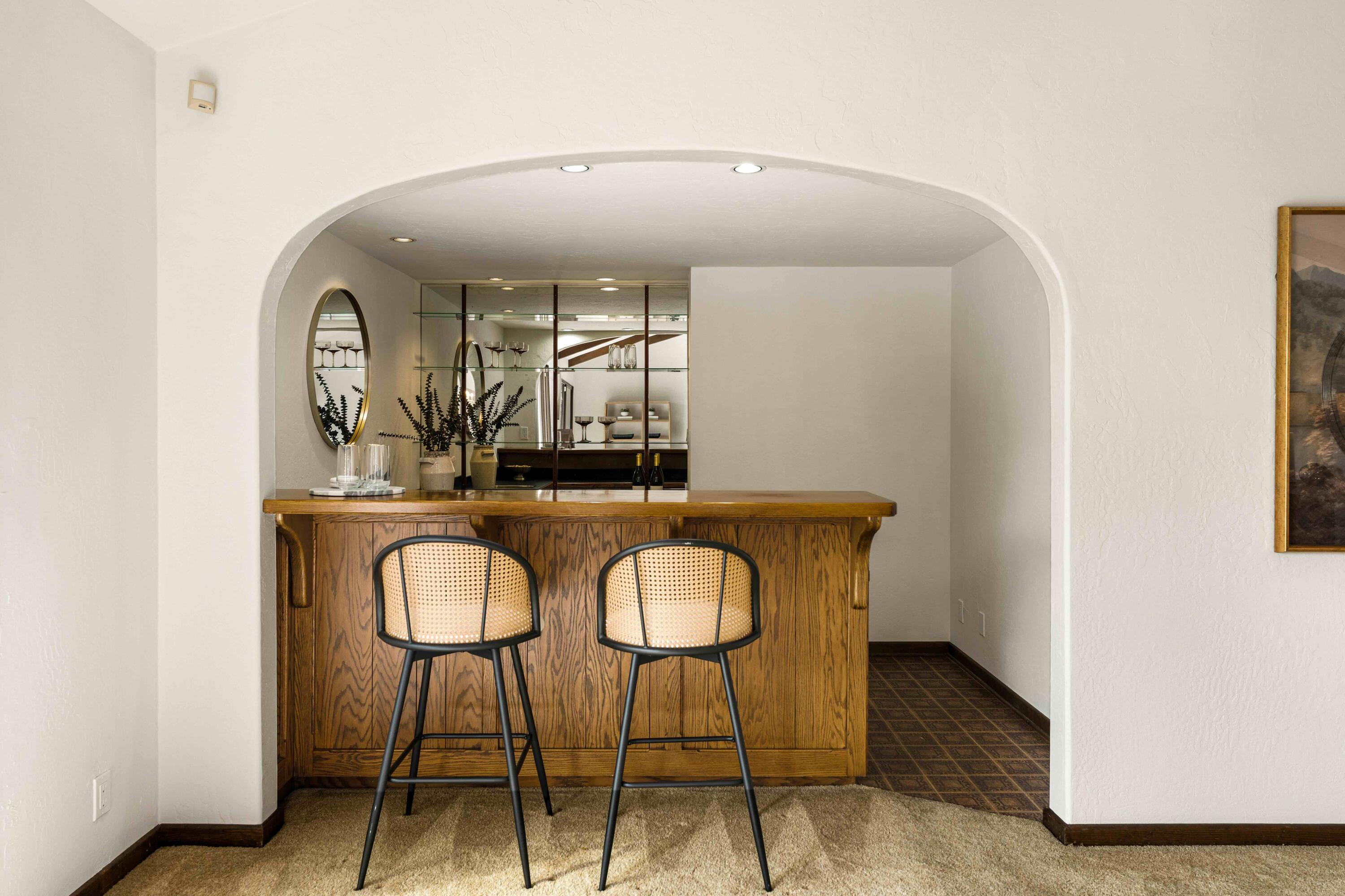 530 Barker Pass Road Santa Barbara, CA 93108 - Photo 23 of 77 Wet bar - 530 Barker Pass Rd