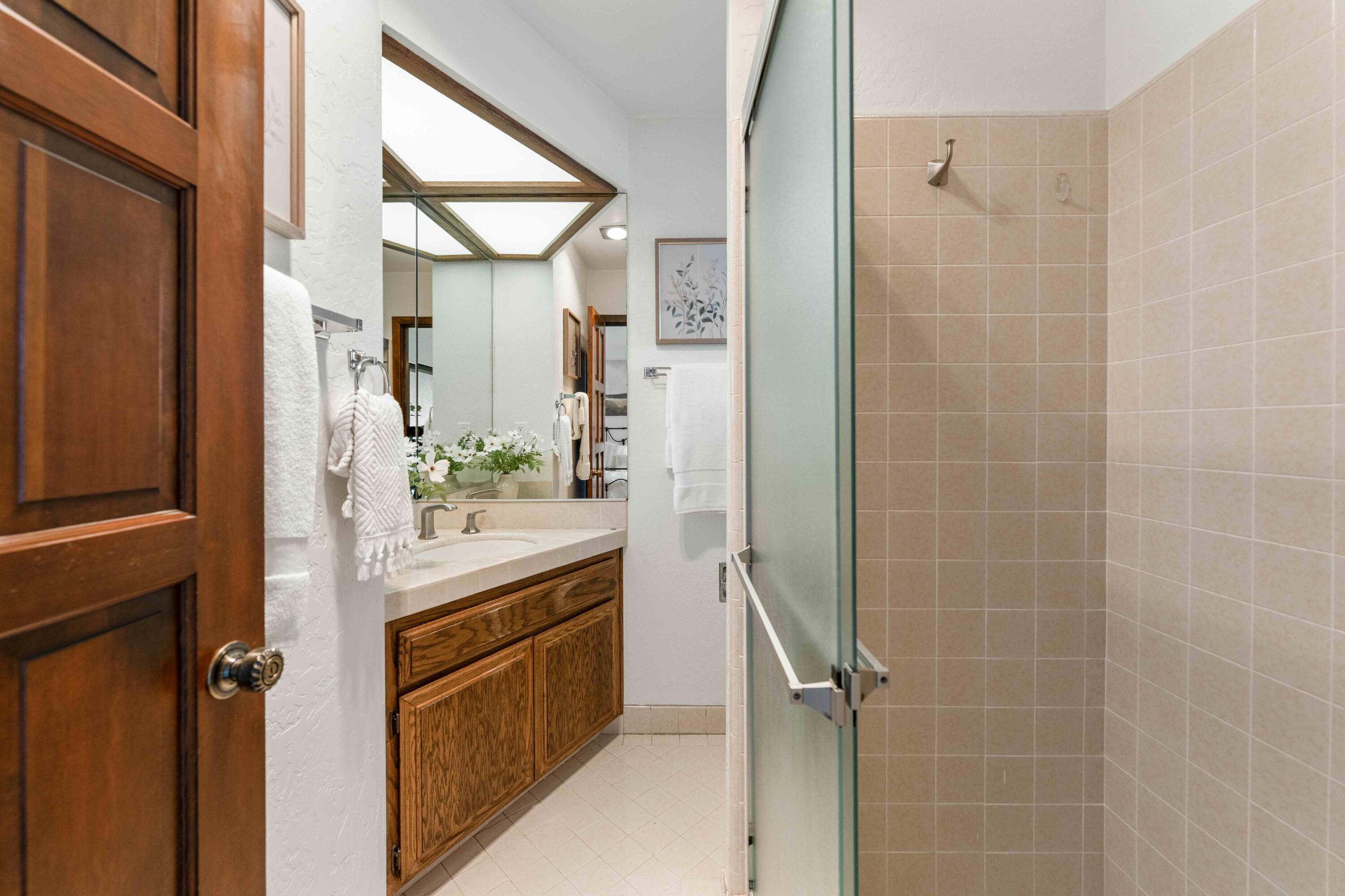 530 Barker Pass Road Santa Barbara, CA 93108 - Photo 52 of 77 Lower floor bath - 530 Barker Pass Rd