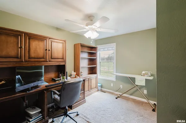 $325,000 | 1630 South Division Street, Carterville, IL 62918