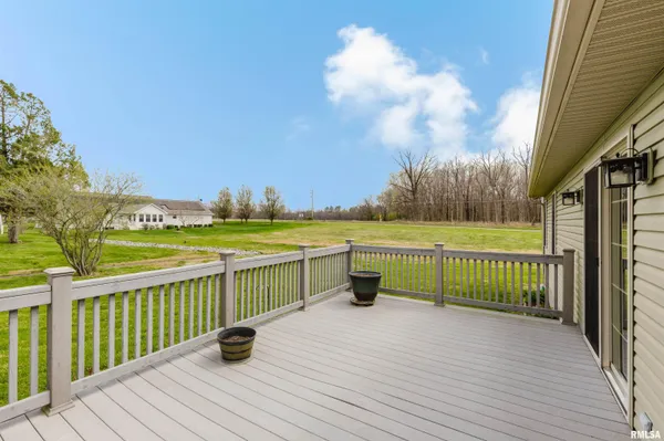 $325,000 | 1630 South Division Street, Carterville, IL 62918