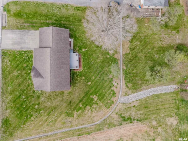 $325,000 | 1630 South Division Street, Carterville, IL 62918