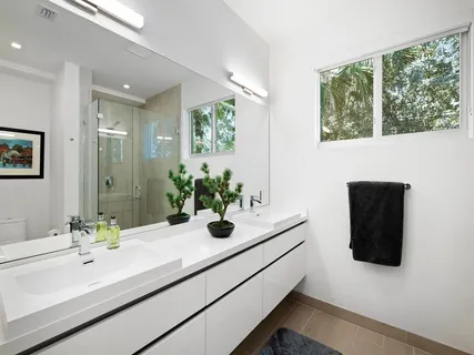 $1,900,000 | 12 Southeast 10th Avenue, Fort Lauderdale, FL 33301