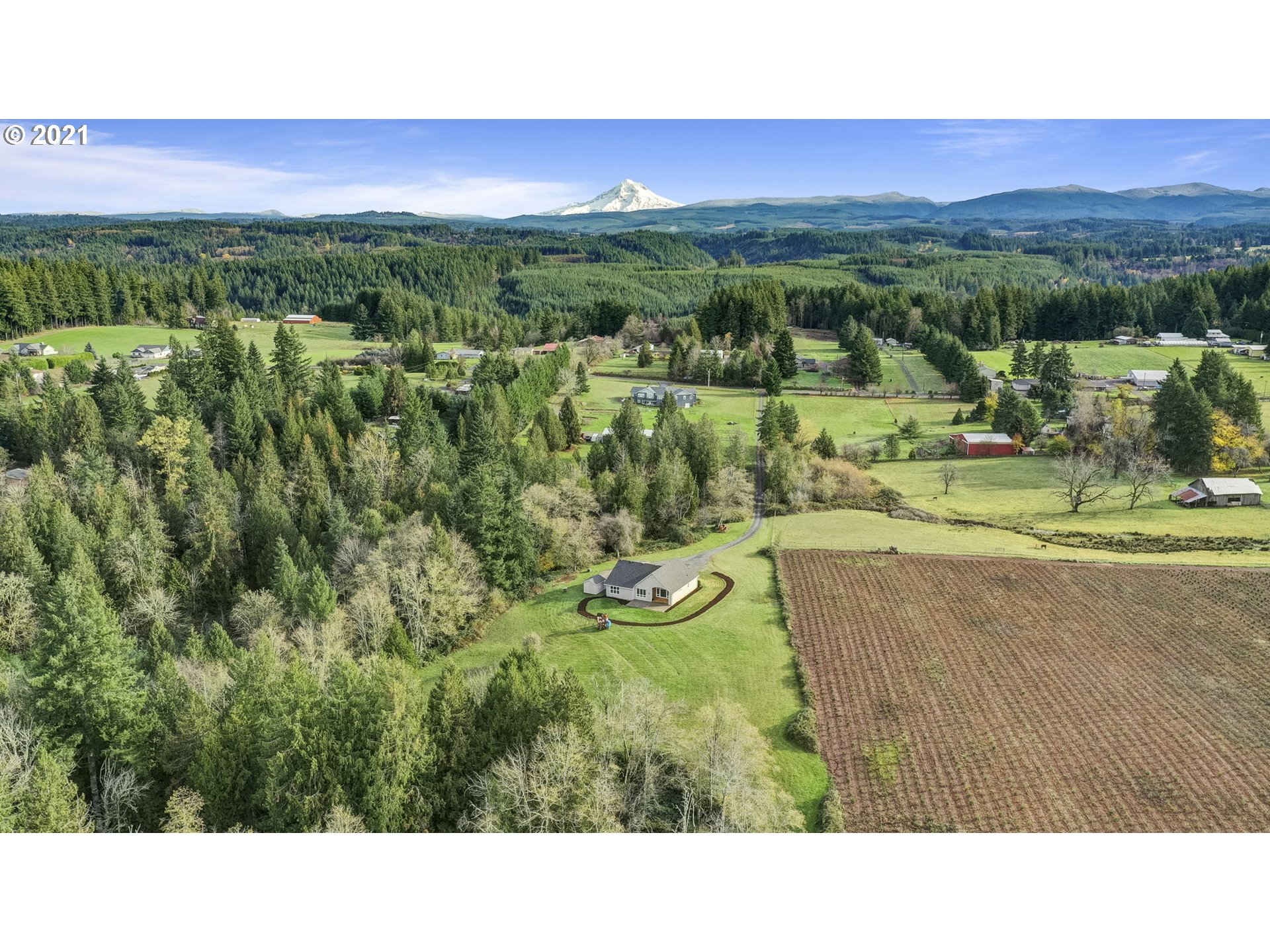 29175 Southeast Davis Road Estacada, OR 97023 - Photo 2 of 28 Gallery Image 2