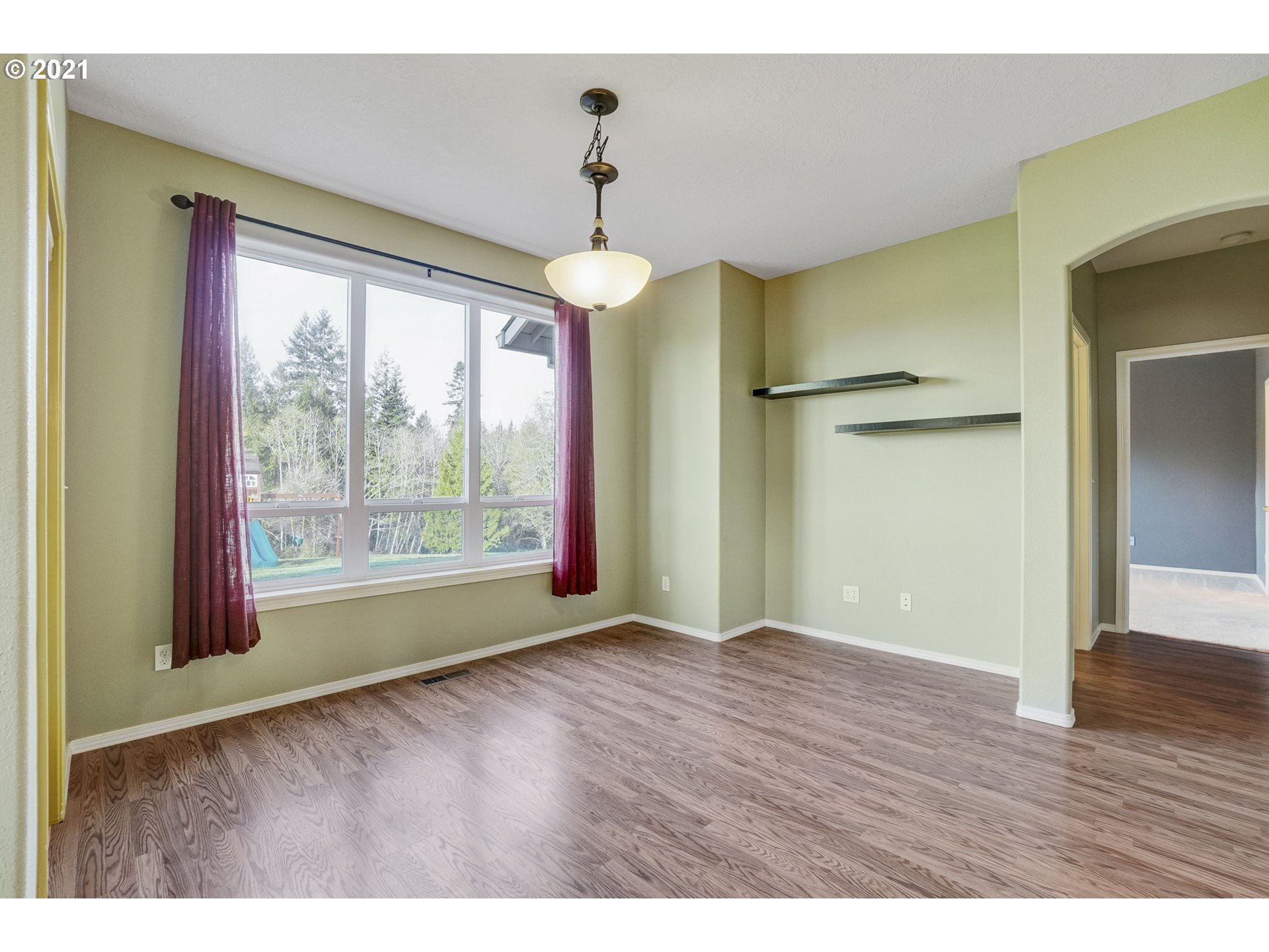 29175 Southeast Davis Road Estacada, OR 97023 - Photo 11 of 28 Gallery Image 11