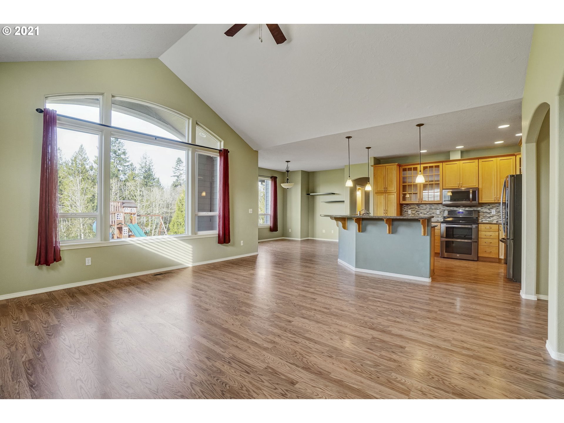 29175 Southeast Davis Road Estacada, OR 97023 - Photo 8 of 28 Gallery Image 8