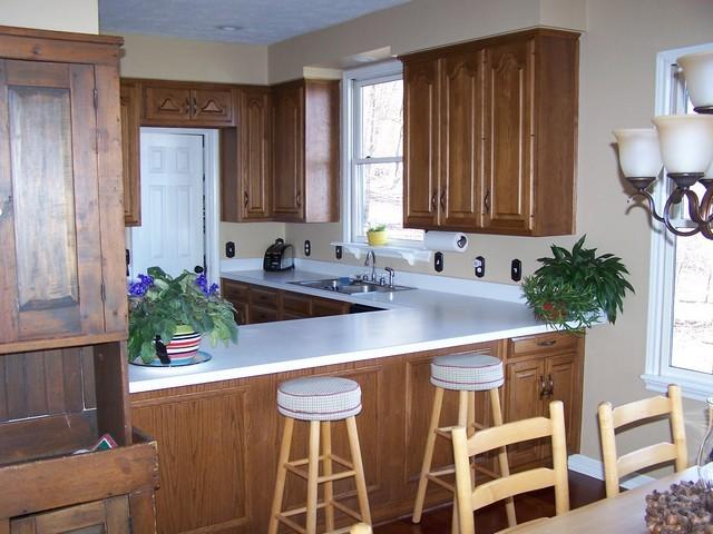 2 Rt Alderson, WV 24910 - Photo 11 of 19 Breakfast Bar