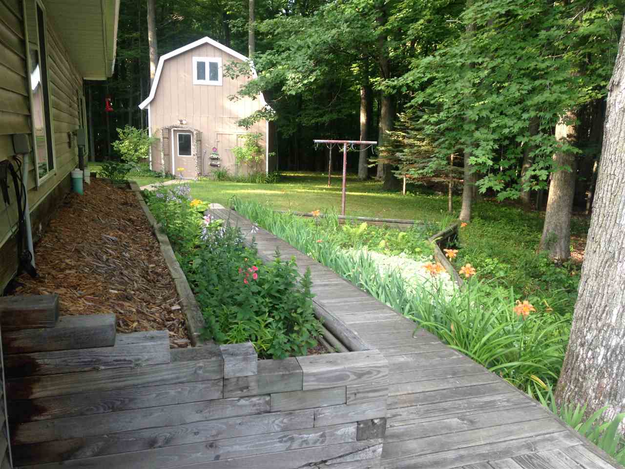 3756 West Wing Road Mount Pleasant, MI 48858 - Photo 5 of 25 1791858-4.JPG