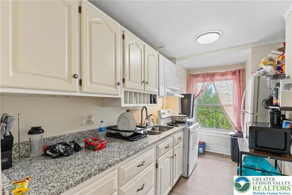 $849,000 | 1502 West Chew Street, Allentown, PA 18102