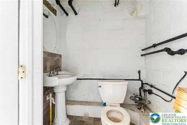 $849,000 | 1502 West Chew Street, Allentown, PA 18102