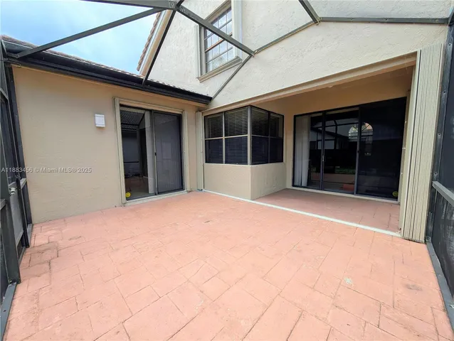 a view of an entrance of the house