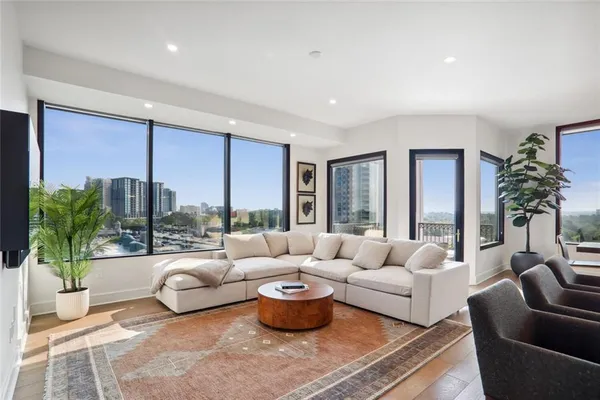 $599,850 | 2828 Peachtree Road Northwest, Unit 1002, Atlanta, GA 30305
