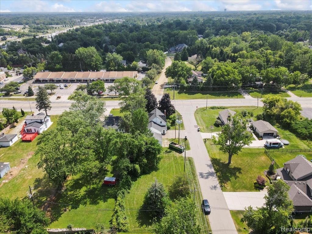 198 West Auburn Road Rochester Hills, MI 48307 - Photo 34 of 36