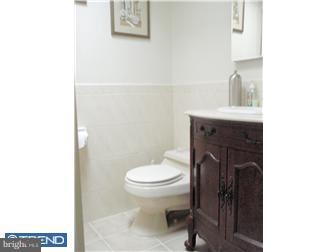 3576 Teton Road Philadelphia, PA 19154 - Photo 8 of 12 Bathroom