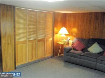 3576 Teton Road Philadelphia, PA 19154 - Photo 10 of 12 Family Room