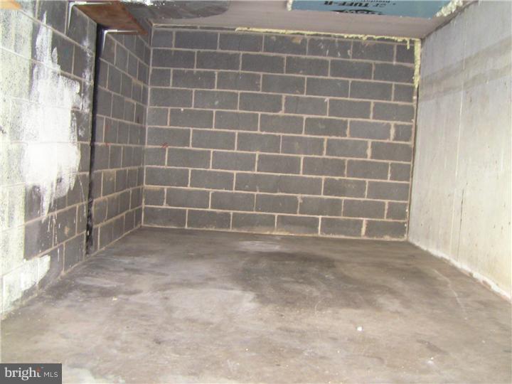 762 Bennington Road Folcroft, PA 19032 - Photo 11 of 12 Garage
