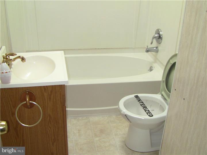 762 Bennington Road Folcroft, PA 19032 - Photo 8 of 12 Bathroom