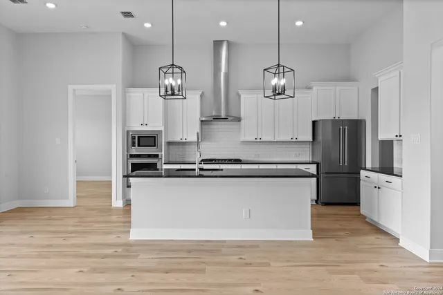 $439,900 | 207 Azalea Alley, Castroville, TX 78009