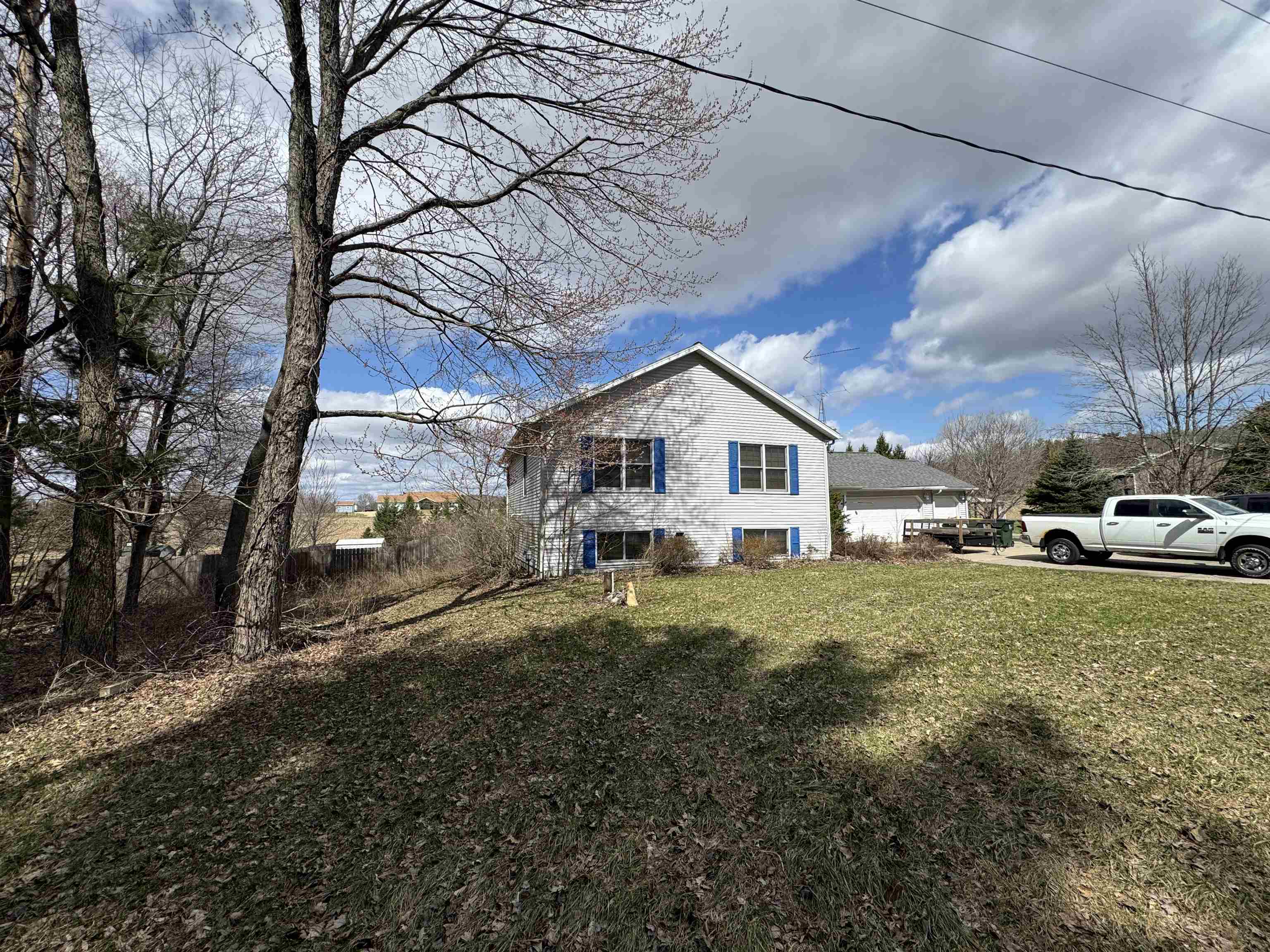 E8032 East Lake Virginia Road Reedsburg, WI 53959 - Photo 2 of 25