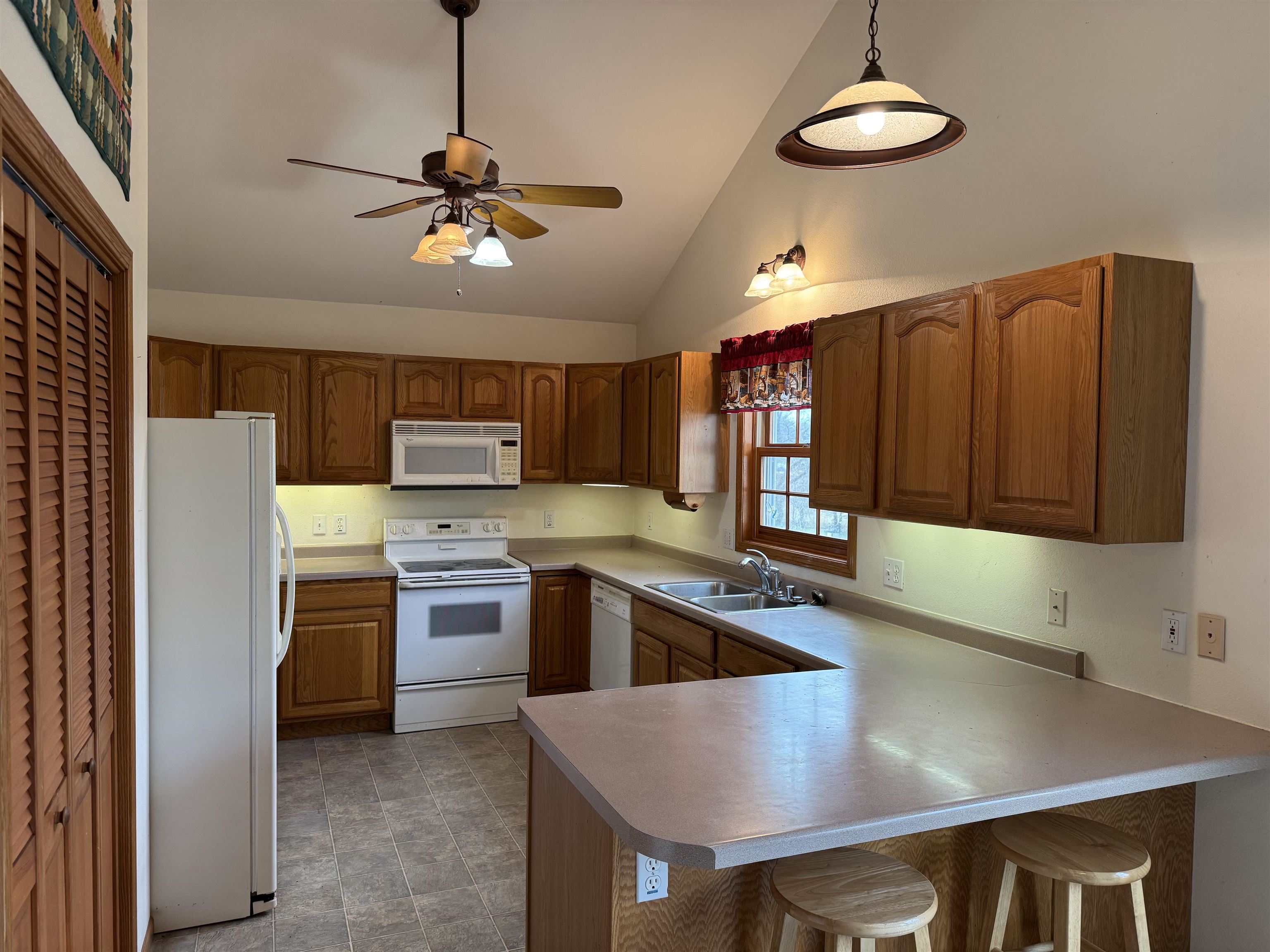 E8032 East Lake Virginia Road Reedsburg, WI 53959 - Photo 5 of 25