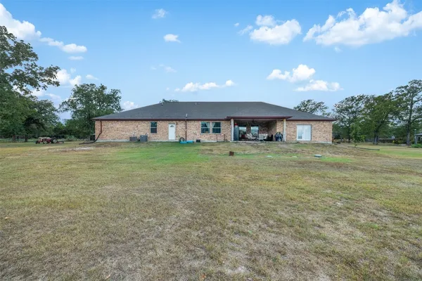 $739,900 | 1102 Private Road 2332, Giddings, TX 78942