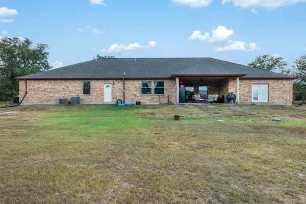$739,900 | 1102 Private Road 2332, Giddings, TX 78942