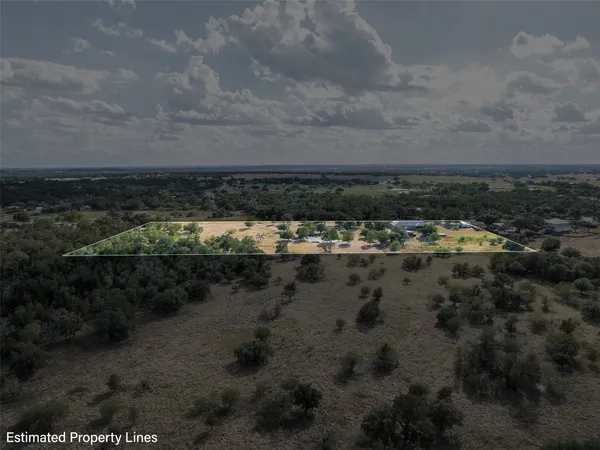 $739,900 | 1102 Private Road 2332, Giddings, TX 78942
