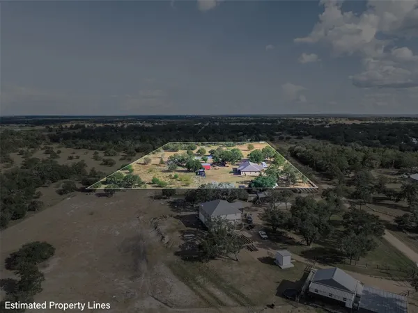 $739,900 | 1102 Private Road 2332, Giddings, TX 78942