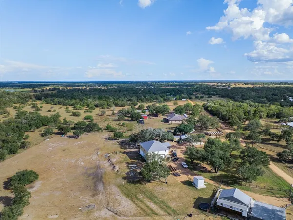 $739,900 | 1102 Private Road 2332, Giddings, TX 78942
