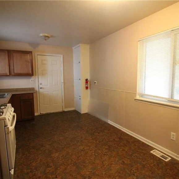 1441 Ridge Road Ypsilanti, MI 48198 - Photo 9 of 21 Photo 9
