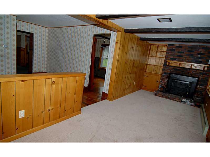 40 North Auburn Road Auburn, ME 04210 - Photo 19 of 27 Den/Family/Great Room.