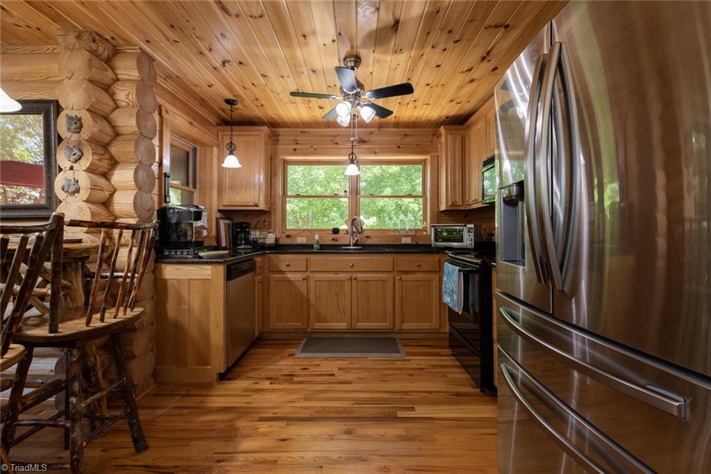 462 Casey Mountain Road Purlear, NC 28665 - Photo 12 of 50
