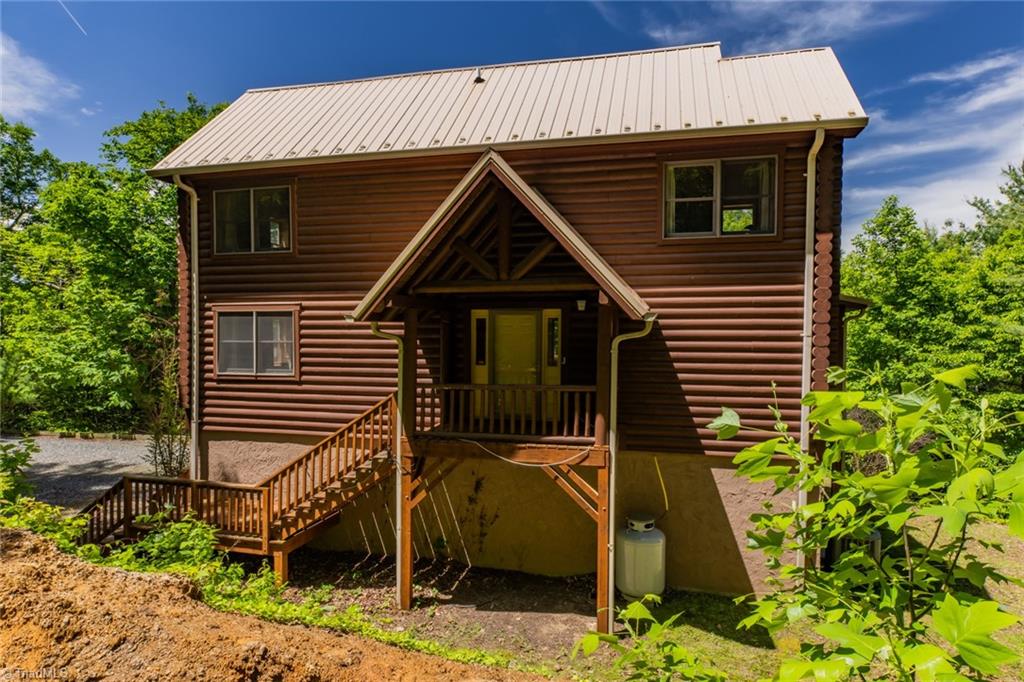 462 Casey Mountain Road Purlear, NC 28665 - Photo 3 of 50