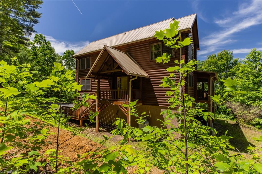 462 Casey Mountain Road Purlear, NC 28665 - Photo 4 of 50