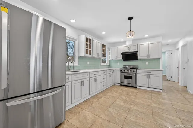 a view of livingroom with hardwood floor and window