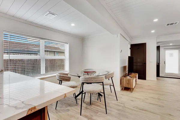 $4,500 | 320 Northwest 3rd Avenue, Delray Beach, FL 33444