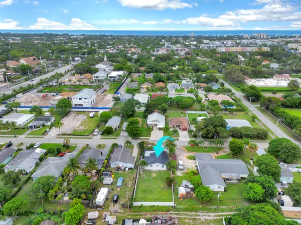 $4,500 | 320 Northwest 3rd Avenue, Delray Beach, FL 33444