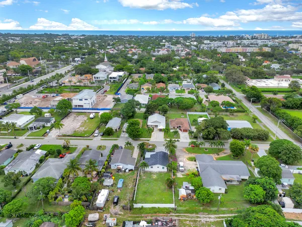 $4,500 | 320 Northwest 3rd Avenue, Delray Beach, FL 33444