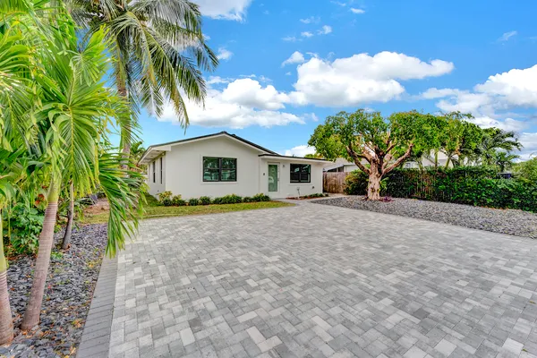 $4,500 | 320 Northwest 3rd Avenue, Delray Beach, FL 33444