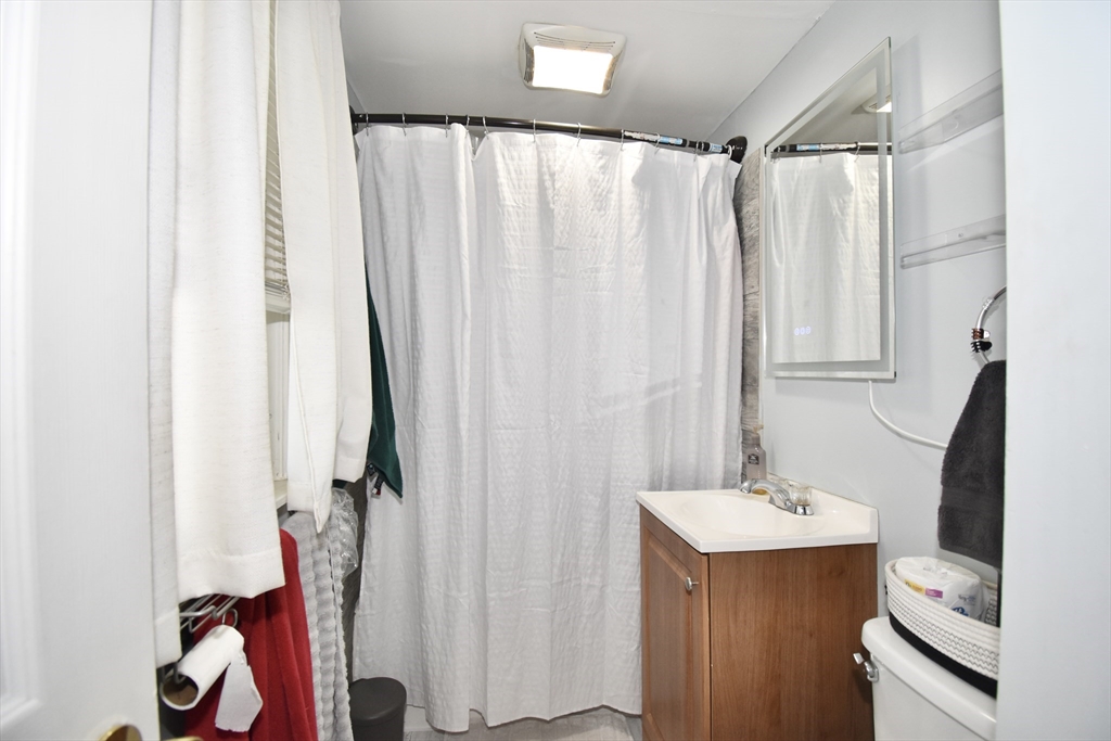 106 Suffolk Street Springfield, MA 01109 - Photo 12 of 18